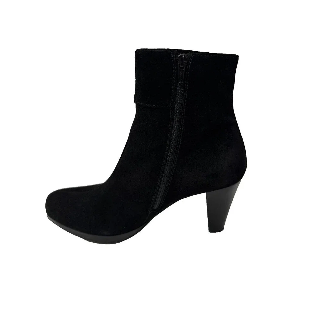 La Canadienne Women’s Suede Ankle Booties Sz 7.5 Made in Canada